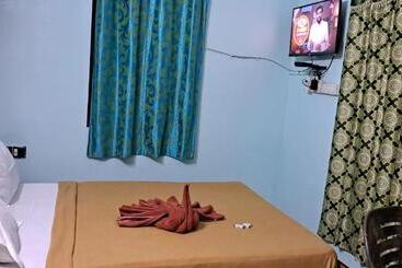 پانسیون Jayam Home Stay