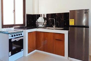 Hotelli Reddoorz @ Lm Apartelle Boracay