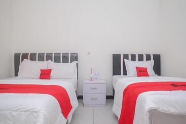 فندق Reddoorz Syariah @ Jalan Dieng Wonosobo 2