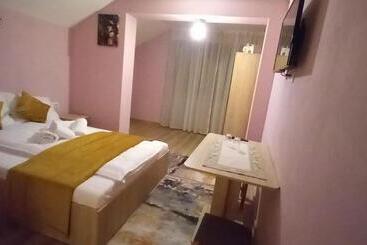 پانسیون Casa Ana Maria