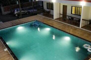 פנסיון Mokalbaug Beach Resort