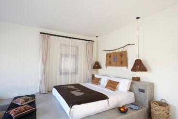 Otel South Zhongwei Resort