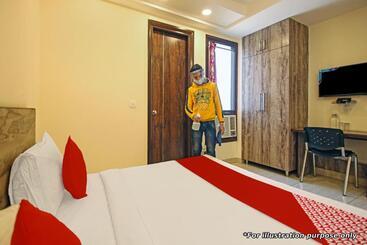Oyo Flagship Hotel Aanand Rooms