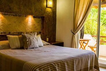 هتل Casa De Los Angeles Boutique