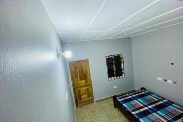 פנסיון King Boat Guest House And Pub