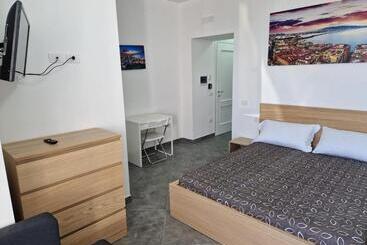 پانسیون Suite Home