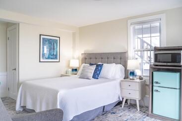 هتل 935 Ocean, A Beachside Inn