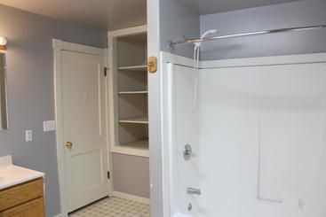 هتل 9th Ave Hostel