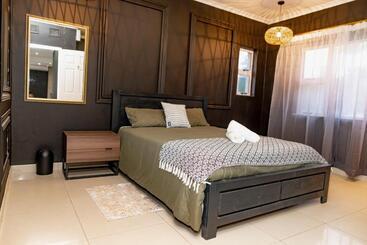 Bed and Breakfast Sapphire Guesthouse