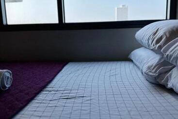 Отель Edward S Bed 2