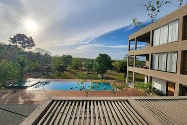 فندق Thimbiri Wewa Resort Wilpattu