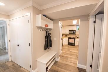 פנסיון Casa At Karr Place