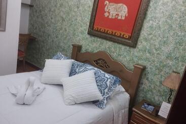 هتل Salamina Highs