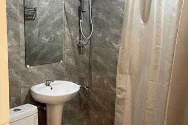 בית מלון כפרי C View Resort