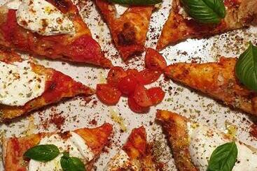 تختخواب و صبحانه Via Fantoni 4