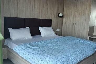 בית מלון כפרי Blue Bird Home Stay