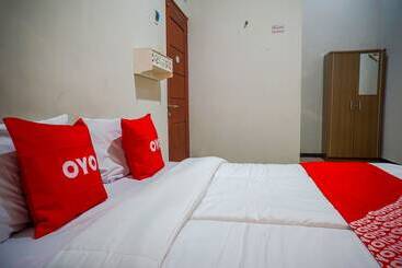 בית מלון כפרי Hkp Homestay Syariah By Oyo