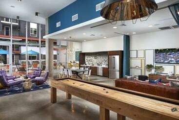 هتل Modern Apartment Rentals