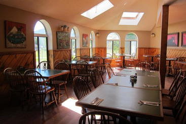 هتل Butternut Inn And Pancake House