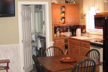 هتل Lazy E Motor Inn