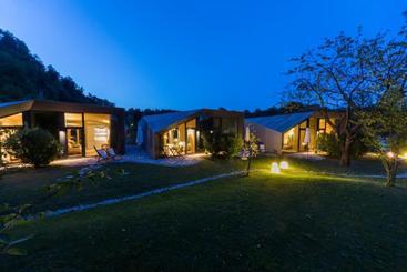 هتل Ortenia Apartments In Nature