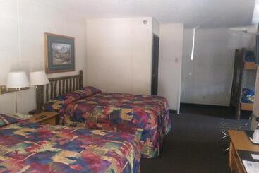 هتل Rushmore Express Keystone