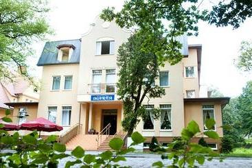 ホテル Sanatorium Uzdrowiskowe Marta
