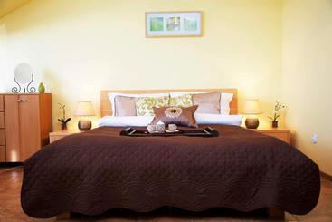 هتل Villa Ibiza