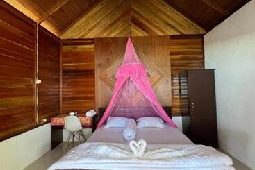 پانسیون Dolphin Homestay