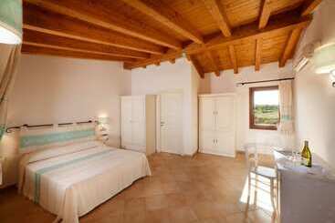 شقة فندقية Residence With Swimming Pool In Vignola Mare