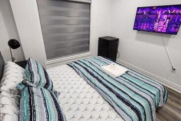 بنسيون New Modern Cozy Room In Innisfil