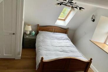 تختخواب و صبحانه Braemorriston Lodge