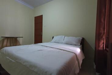 هتل Oyo 93523 Penginapan Laras Paminggir