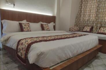 Пансион Shivalik Luxury Rooms