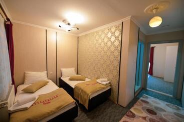 Апарт-отель Monoi̇r Sui̇te Apart In Uzungöl