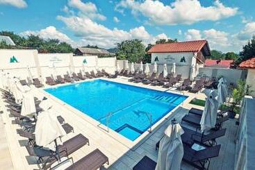 酒店 Parc Pini Resort