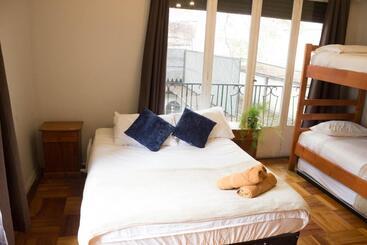 تختخواب و صبحانه Bbcasita