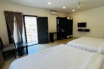 בית מלון כפרי Sdk Residency