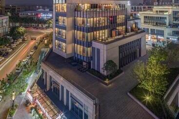 Wuyu Hotel   Chongqing Jiangbei Airport & Light Rail