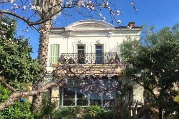 تختخواب و صبحانه Bastide Fauvette & Spa
