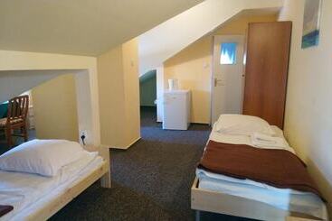 هتل Zajazd Ustronie