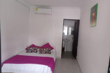 هتل Los Tambos Del Caribe Beach