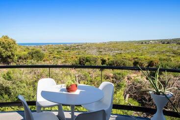 アパートホテル Panorama At Margarets Beach