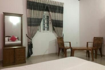 تختخواب و صبحانه Ahasna Family Villa