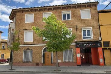 تختخواب و صبحانه La Maison Del Gállego