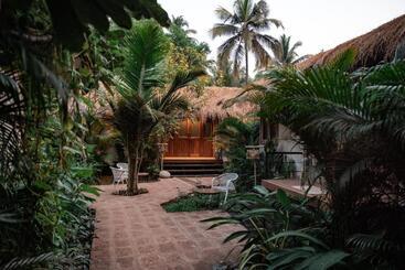 リゾートホテル Anahata Retreat Ashvem Goa
