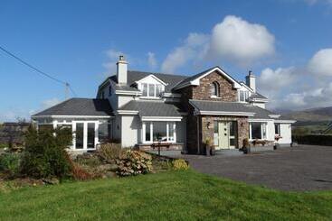 ベッドアンドブレックファースト Dunlavin House   Aidan Obrien