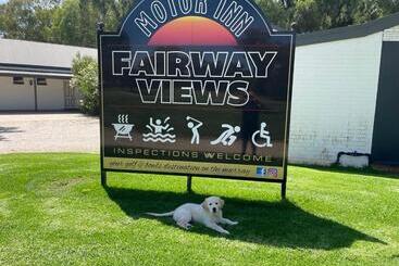 فندق على الطريق Fairway Views Motor Inn