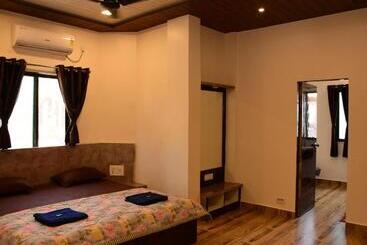 בית מלון כפרי Suyog Matheran