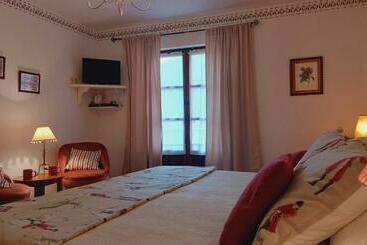 בית מלון כפרי Picos de Europa Suites and Rooms